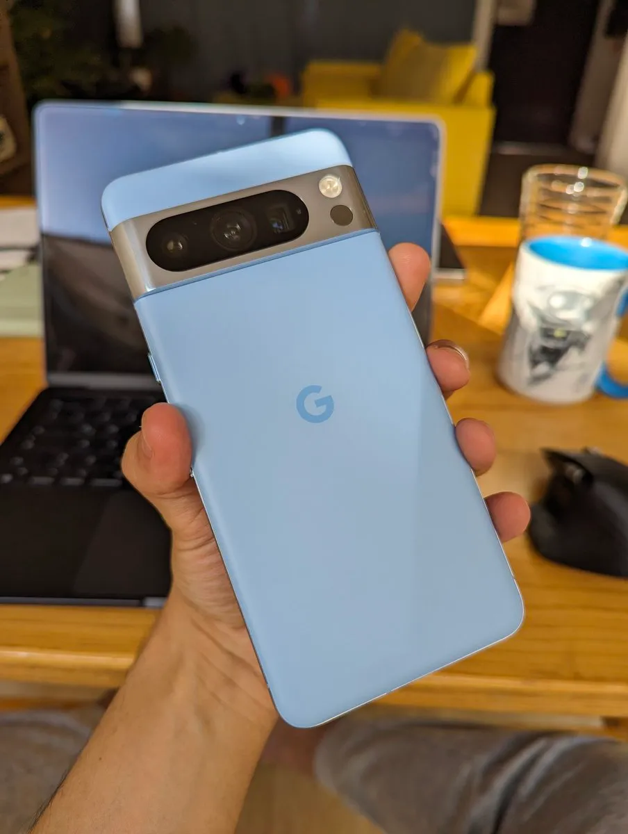 Pixel 8 Pro recién llegado